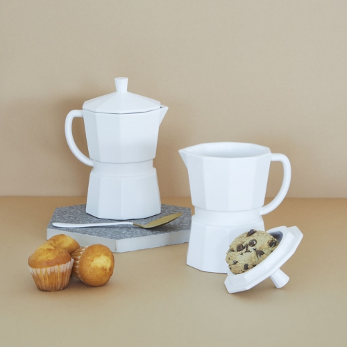Kleine Kanne für Kaffee Milch oder Tee im Espressokocher-Look